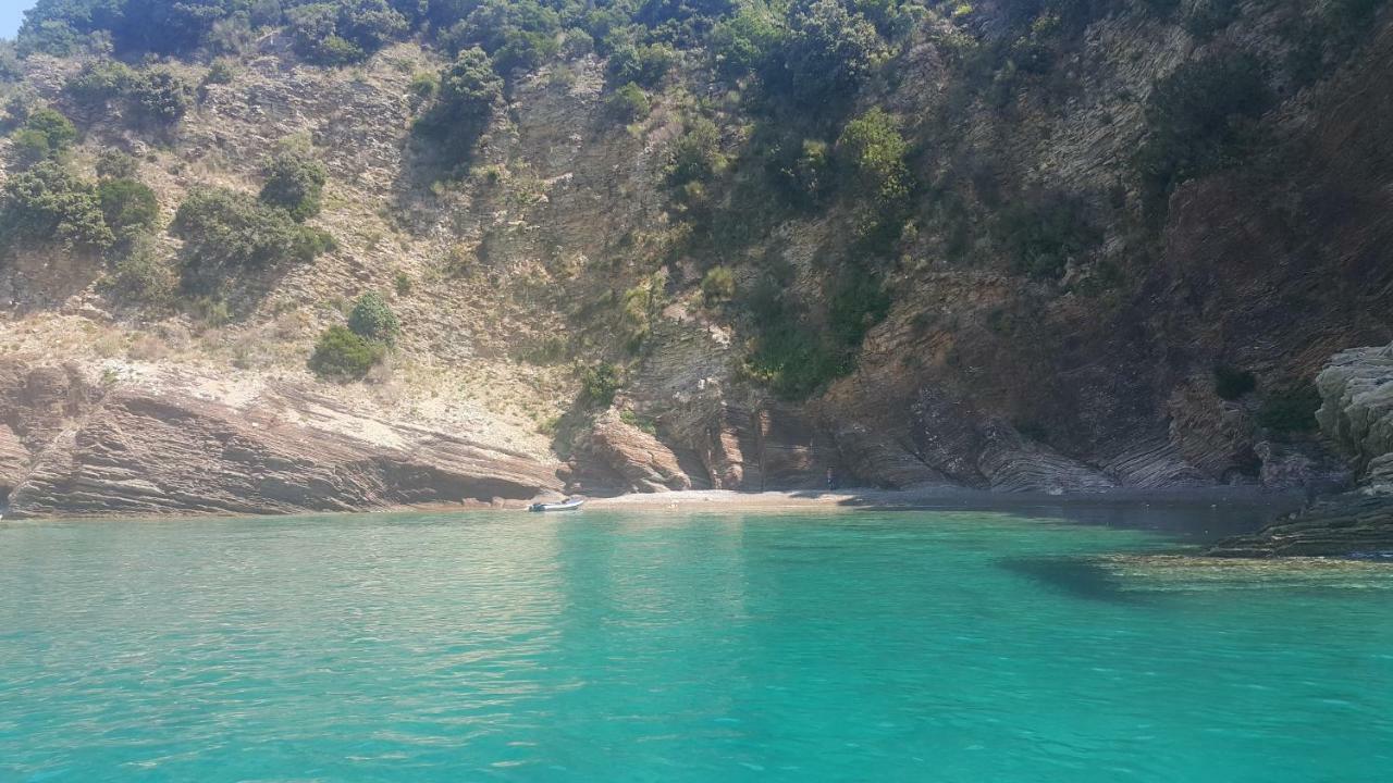 Montenegro Sea Pearl Apartments Petrovac Exteriör bild